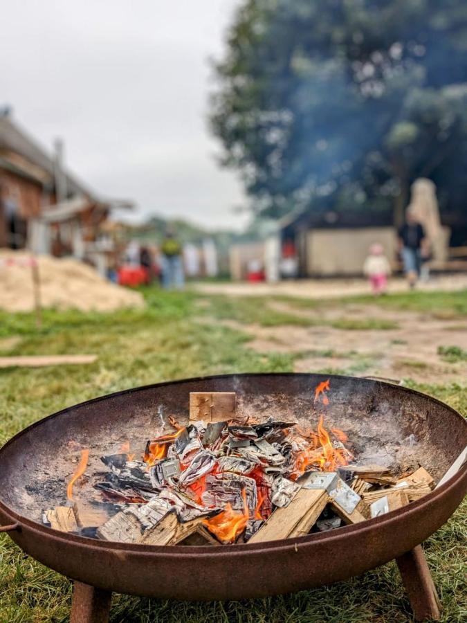 Ehemalige Bibliothek Apartment Fuer 2 Mit Kueche Kamin Netflix Parken Und Hofladen Steinhofel Extérieur photo