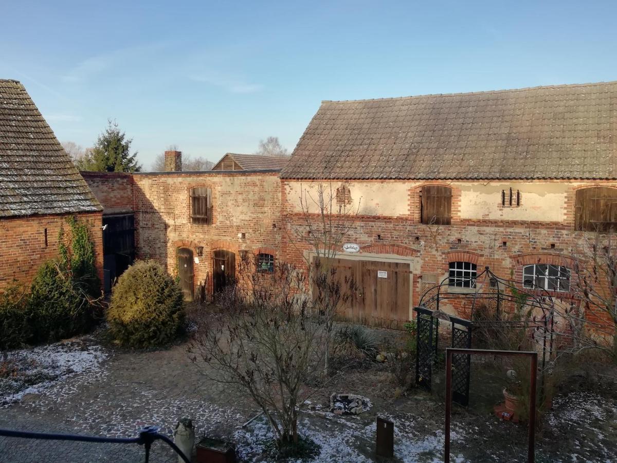 Ehemalige Bibliothek Apartment Fuer 2 Mit Kueche Kamin Netflix Parken Und Hofladen Steinhofel Extérieur photo