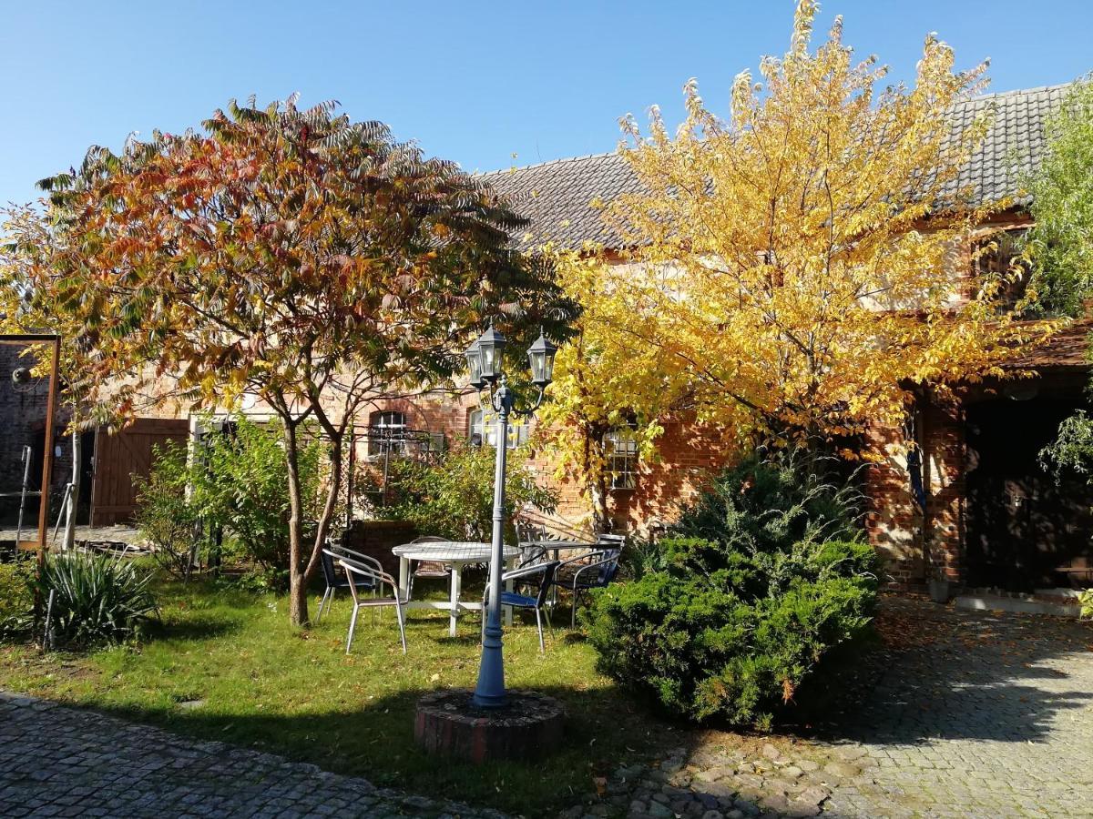 Ehemalige Bibliothek Apartment Fuer 2 Mit Kueche Kamin Netflix Parken Und Hofladen Steinhofel Extérieur photo