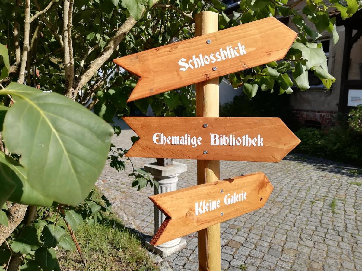 Ehemalige Bibliothek Apartment Fuer 2 Mit Kueche Kamin Netflix Parken Und Hofladen Steinhofel Extérieur photo